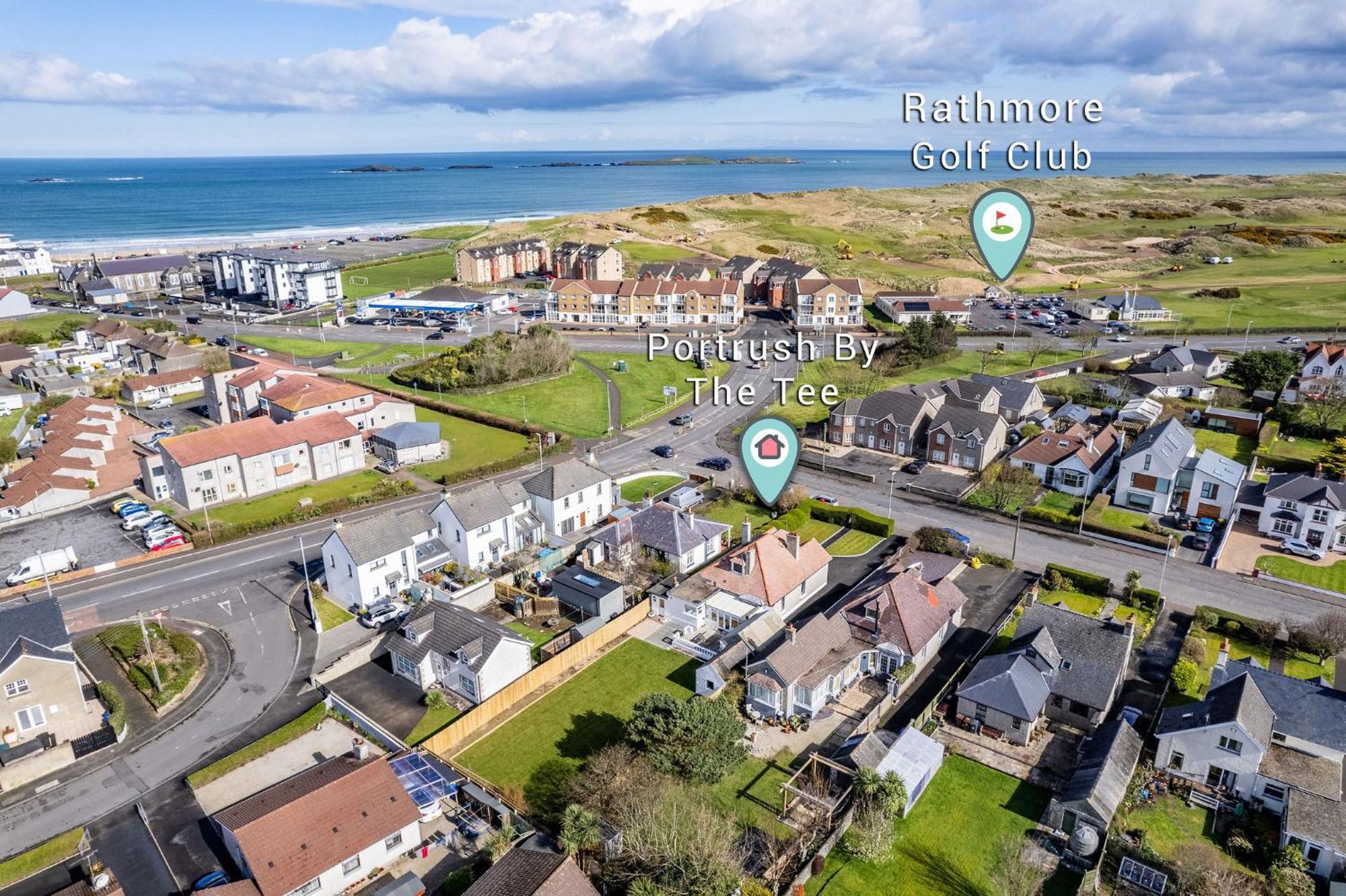 Portrush By The Tee Villa Exterior photo