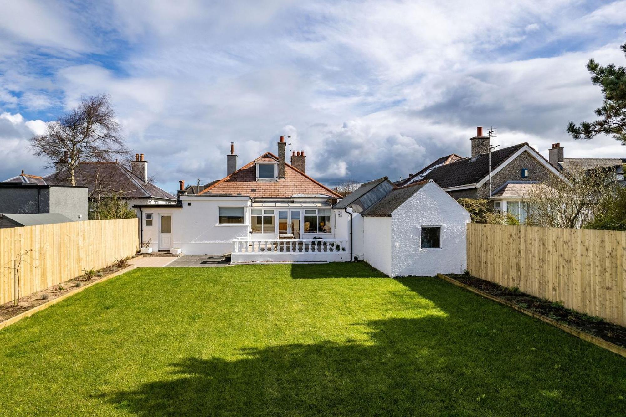 Portrush By The Tee Villa Exterior photo